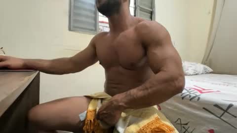 dinhoo14 online show from 2, 12, 2025