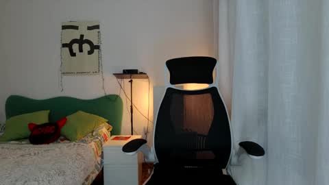 Anglica A online show from 28, 2, 2025