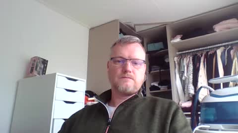 Snapshot of dirkkie1975 chatting on 12, 5, 2026 dirkkie1975 online show from 12, 5, 2026