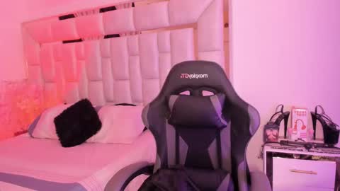 Violet online show from 26, 3, 2026