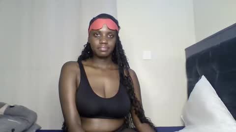 Snapshot of dirtybugg chatting on 6, 5, 2026 dirtybugg online show from 6, 5, 2026