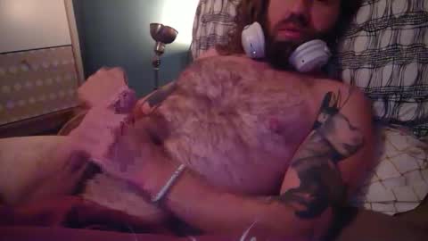 Snapshot of dirtyenrique chatting on 7, 5, 2026 dirtyenrique online show from 7, 5, 2026