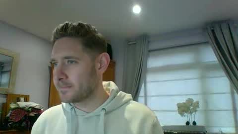 Snapshot of dirtylondon729 chatting on 8, 1, 2026 Exhibitionist Ben online show from 8, 1, 2026