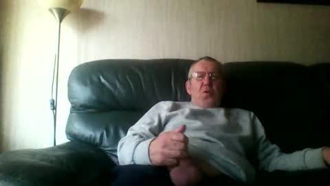 Snapshot of discovery63 chatting on 4, 4, 2026 discovery63 online show from 4, 4, 2026