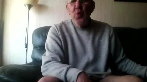 Snapshot of discovery63 chatting on 6, 4, 2026 discovery63 online show from 6, 4, 2026