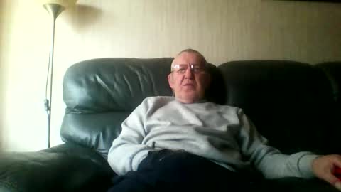Snapshot of discovery63 chatting on 17, 4, 2026 discovery63 online show from 17, 4, 2026