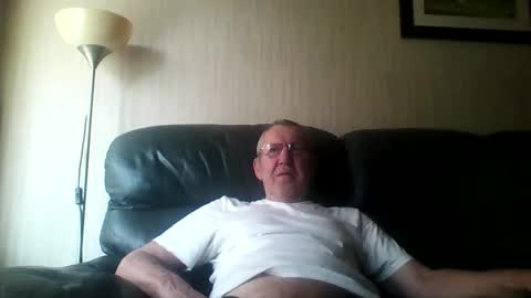 Snapshot of discovery63 chatting on 19, 5, 2026 discovery63 online show from 19, 5, 2026