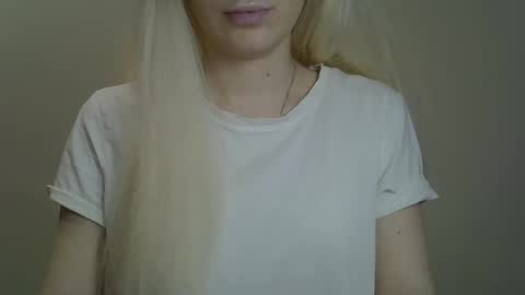 DitaMilton online show from 6, 1, 2025