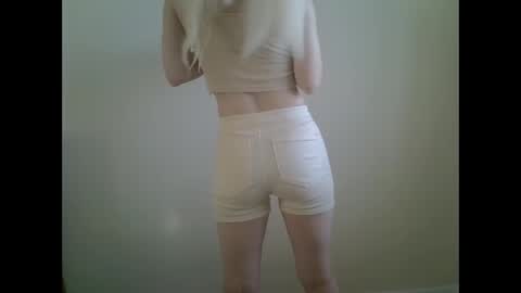 DitaMilton online show from 11, 10, 2025