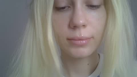 Snapshot of ditamilton chatting on 22, 4, 2026 DitaMilton online show from 22, 4, 2026