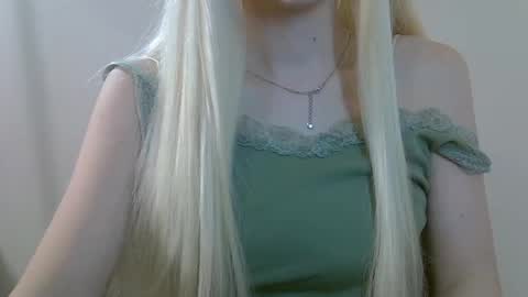 Snapshot of ditamilton chatting on 23, 7, 2026 DitaMilton online show from 23, 7, 2026