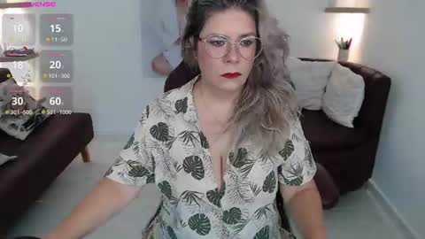Snapshot of diva_milf chatting on 8, 7, 2026 Diva online show from 8, 7, 2026