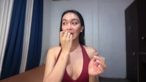 Snapshot of divina_graciaxx chatting on 19, 6, 2026 DIVINA online show from 19, 6, 2026