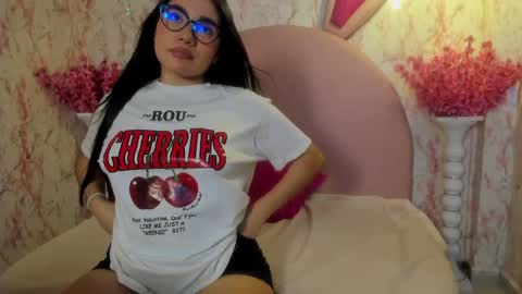 divine_ailyn online show from 7, 4, 2026