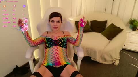 Snapshot of divine_mila chatting on 19, 5, 2026 divine_mila online show from 19, 5, 2026