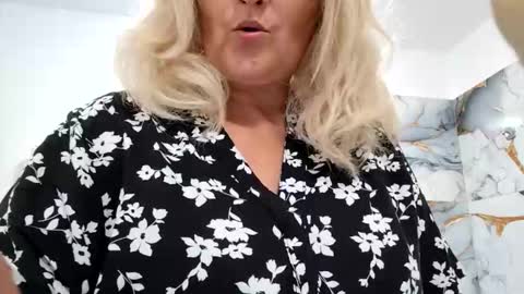 Alexxa online show from 6, 6, 2026