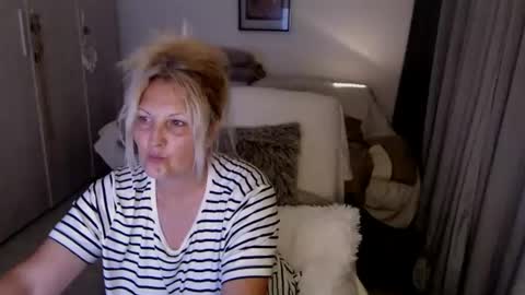 Alexxa online show from 12, 6, 2026