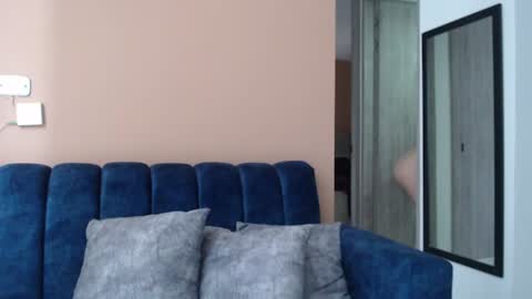 Snapshot of divineisis chatting on 19, 6, 2026 Hera online show from 19, 6, 2026