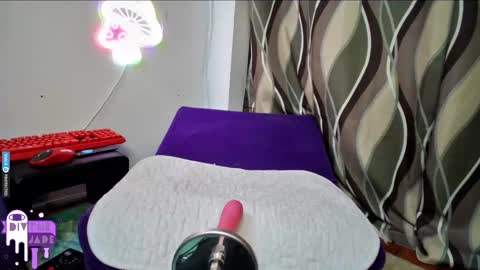 Jade Divyne online show from 5, 3, 2025