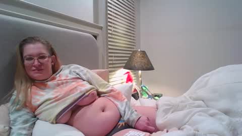 dixie_comanche online show from 6, 1, 2025