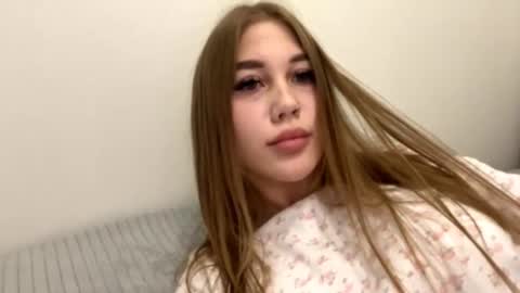 Snapshot of dixiecritchley chatting on 28, 9, 2025 Stella online show from 28, 9, 2025