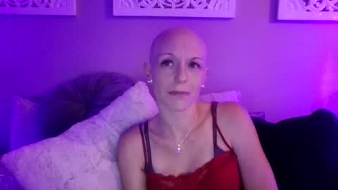 Snapshot of dixieglam chatting on 27, 9, 2025 dixieglam online show from 27, 9, 2025