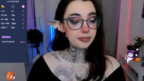 dixipixi_ online show from 8, 11, 2025