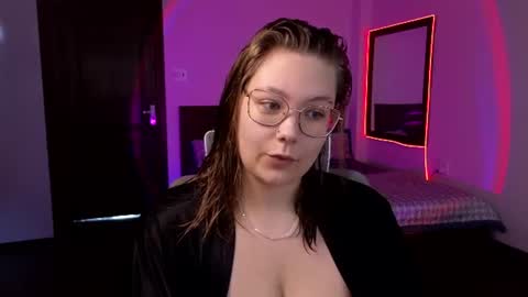Snapshot of djennapalme chatting on 17, 6, 2026 Jenia online show from 17, 6, 2026