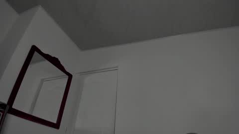 Ludika Santiago online show from 10, 12, 2024