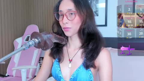 Bella  online show from 3, 10, 2025