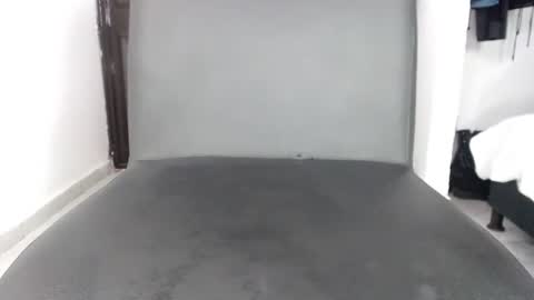 doll_dollys_ online show from 5, 2, 2025