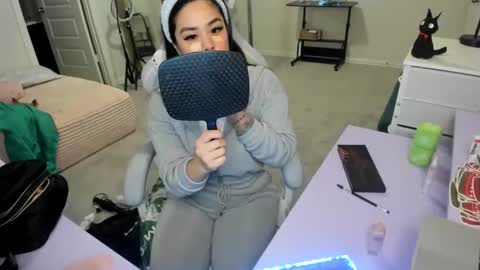 DOLLLFACE online show from 5, 12, 2025