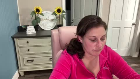 Snapshot of dollydimplez chatting on 28, 2, 2025 Dolly online show from 28, 2, 2025