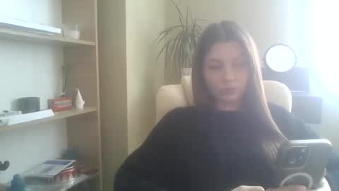 DollyRoma online show from 22, 4, 2026