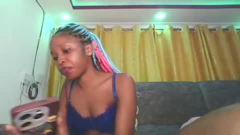 Snapshot of dollythegirl chatting on 18, 5, 2026 kadolly online show from 18, 5, 2026