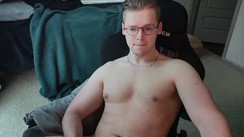 Snapshot of doloresman chatting on 7, 7, 2026 doloresman online show from 7, 7, 2026
