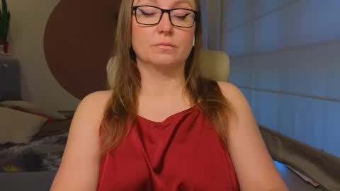 DOM MUMMY online show from 1, 4, 2026