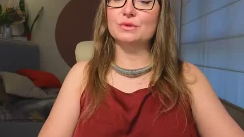 Snapshot of dom_mummy chatting on 14, 6, 2026 DOM MUMMY online show from 14, 6, 2026