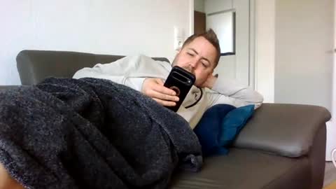 Snapshot of dombio_12 chatting on 1, 3, 2026 dombio_12 online show from 1, 3, 2026