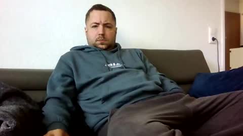 Snapshot of dombio_12 chatting on 4, 4, 2026 dombio_12 online show from 4, 4, 2026