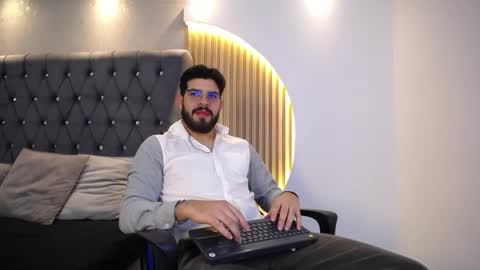 Snapshot of domboy_ chatting on 3, 5, 2026 domboy online show from 3, 5, 2026