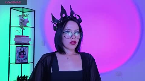 Mistress online show from 8, 4, 2026