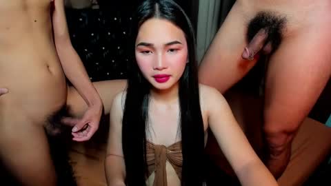 Snapshot of dominant_thea chatting on 10, 4, 2026 THEA online show from 10, 4, 2026