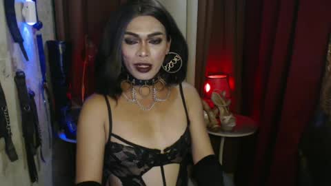 Snapshot of dominantrix_diannaxxx chatting on 3, 7, 2026 diana online show from 3, 7, 2026
