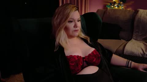 SADE online show from 4, 12, 2025