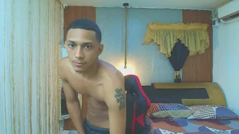 Snapshot of dominic_smith_ chatting on 4, 4, 2026 dominic_smith_ online show from 4, 4, 2026