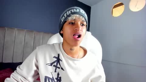 Snapshot of dominick_joness chatting on 5, 1, 2025 Dominick  online show from 5, 1, 2025