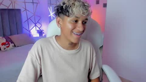 Snapshot of dominick_joness chatting on 9, 1, 2025 Dominick  online show from 9, 1, 2025