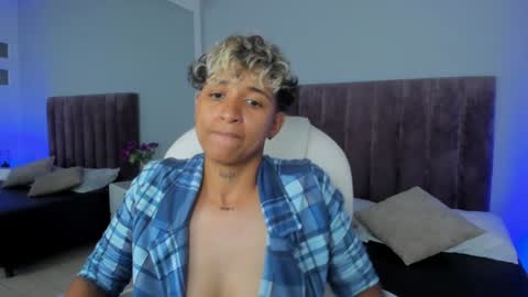 Snapshot of dominick_joness chatting on 6, 2, 2025 Dominick  online show from 6, 2, 2025