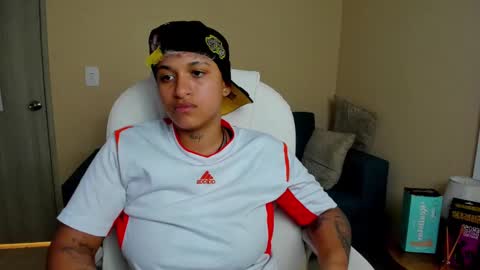 Snapshot of dominick_joness chatting on 10, 9, 2025 Dominick  online show from 10, 9, 2025